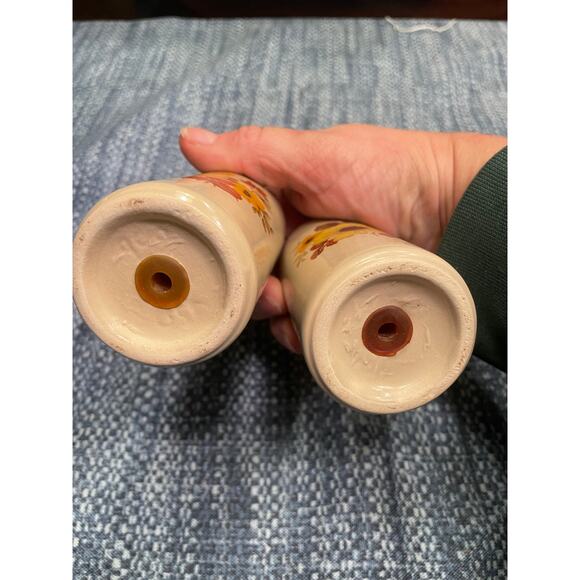 Vintage Hyalyn Autumn Flowers salt, and pepper set - Picture 2 of 2